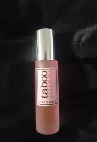 PERFUME CON FEROMONAS PARA ELLA