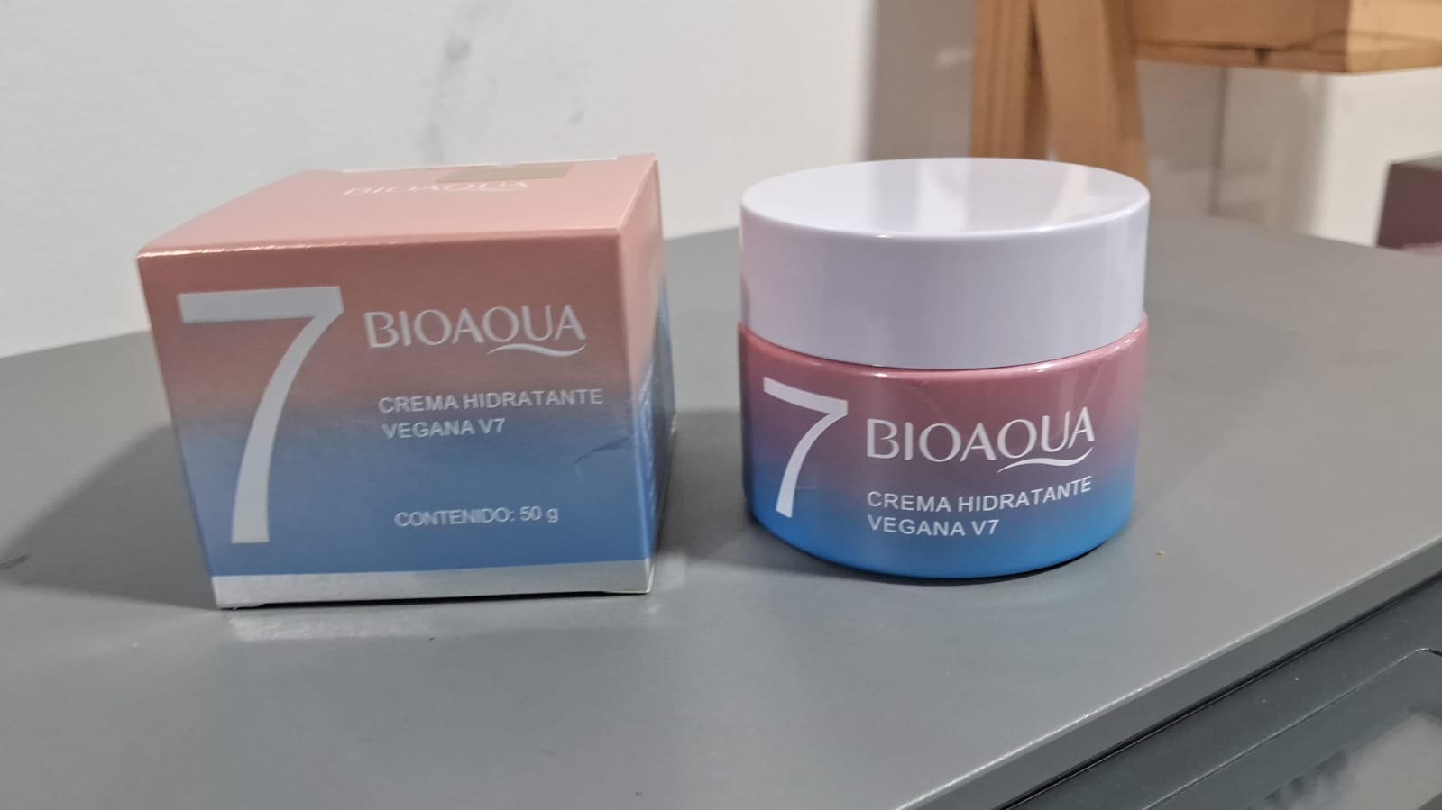 CREMA REVITALIZANTE V7-ACLARADOR MAGICO